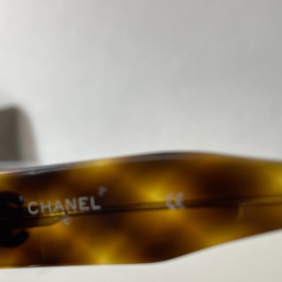 Chanel Sunglasses Brown Tortoise w/ Gold CC Logo Polarized - Picture 4 of 5